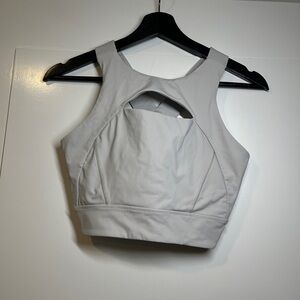 Sleek Light Gray Sports Bra with Cutout Design